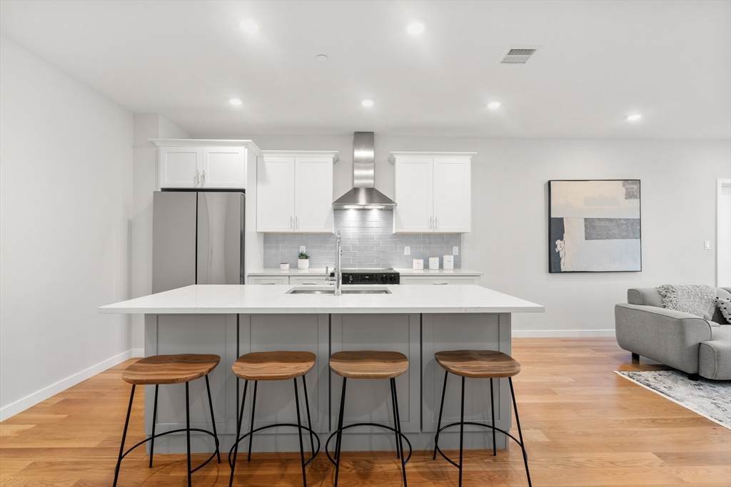 267 Old Colony - Photo 1
