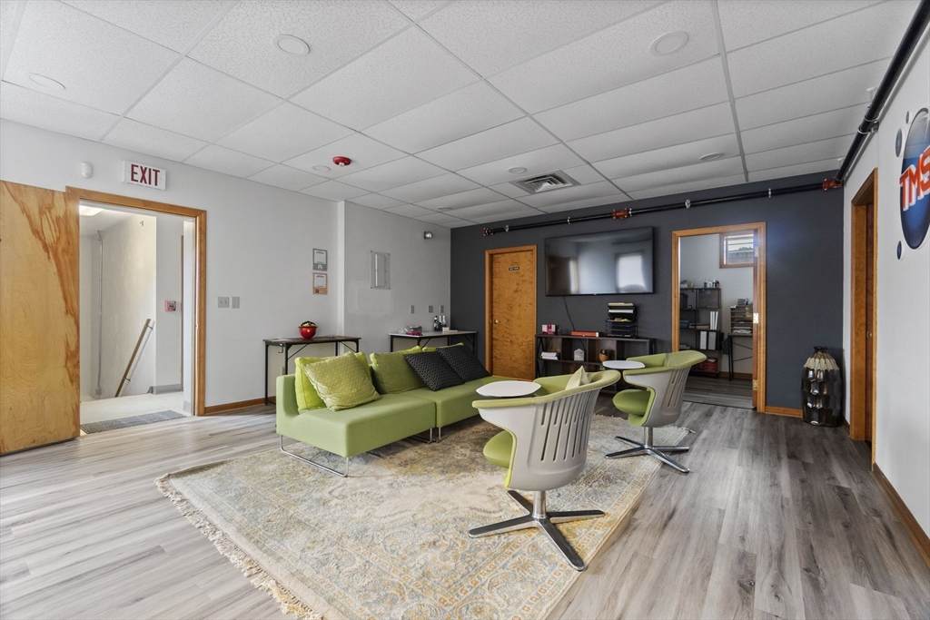 30 Millbury St - Photo 1