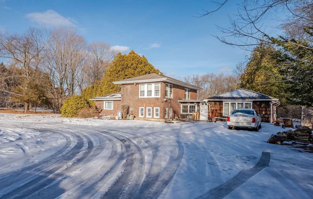 731 Hilldale Ave - Photo 1