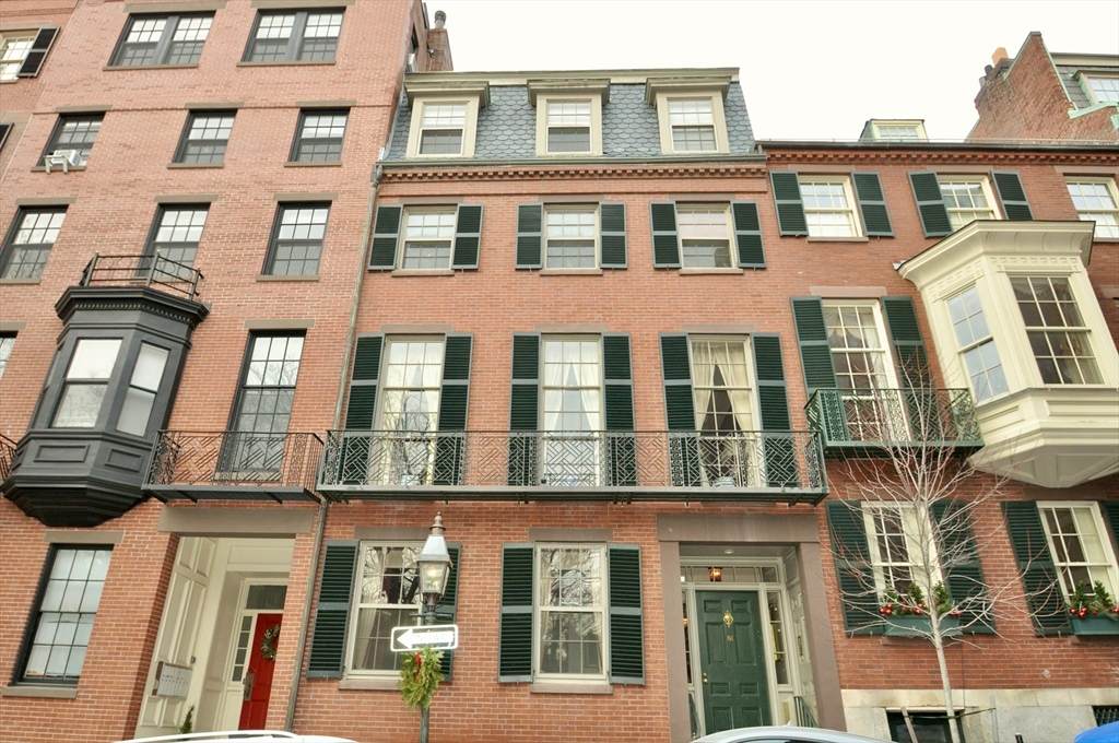 81 Pinckney St - Photo 1