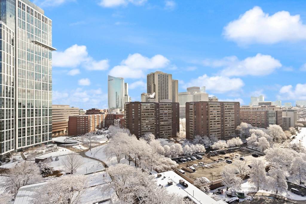 8 Whittier Place - Photo 1