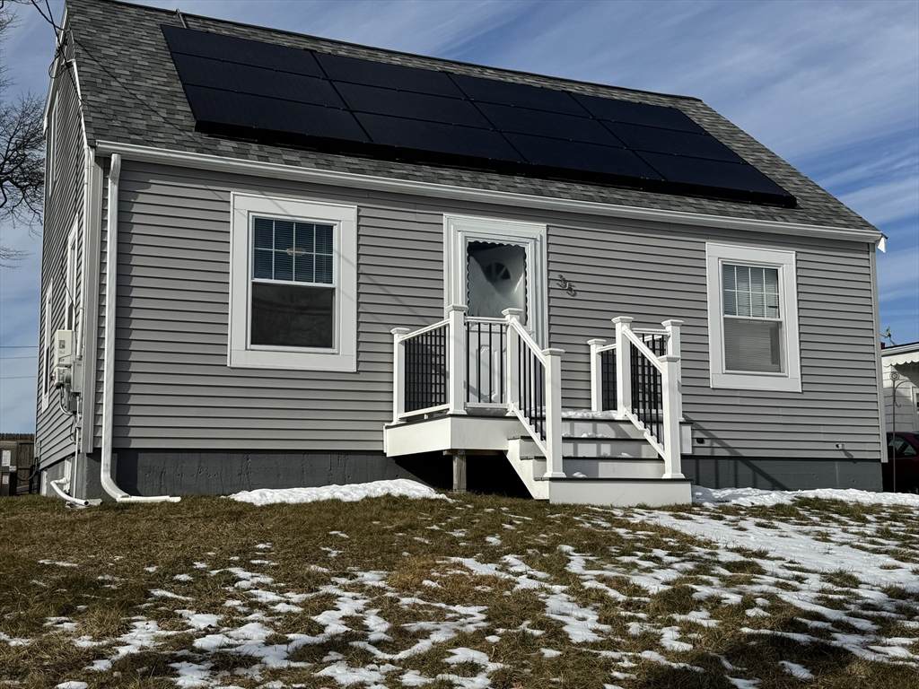 35 Randall Ave - Photo 1