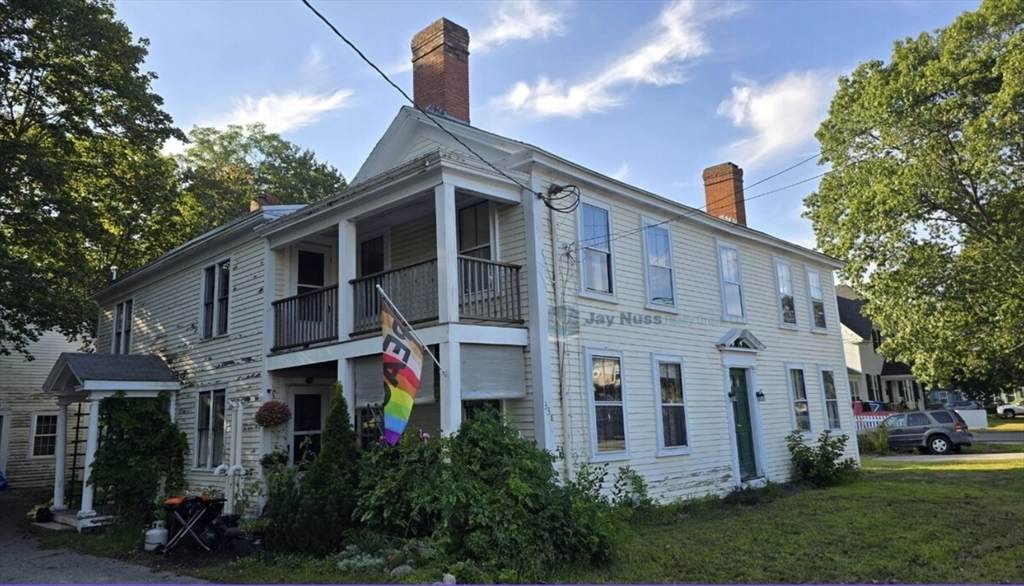 338 Adams - Photo 1