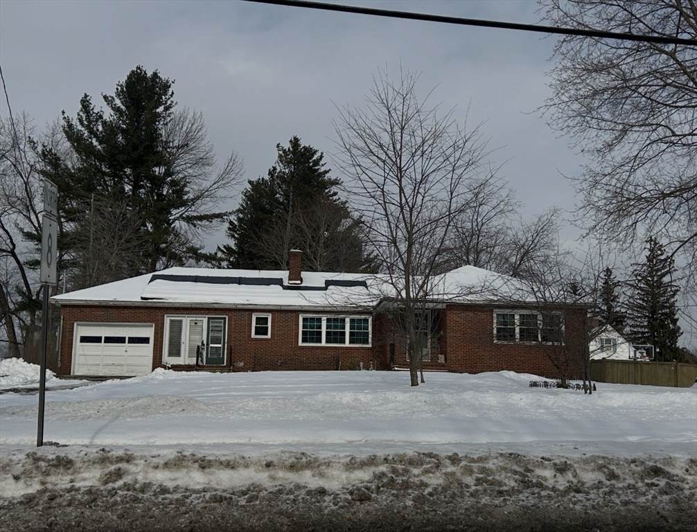 1157 Main St - Photo 1