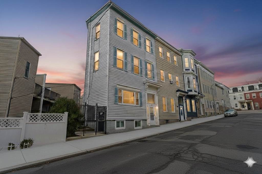 13 Knowlton Street - Photo 1