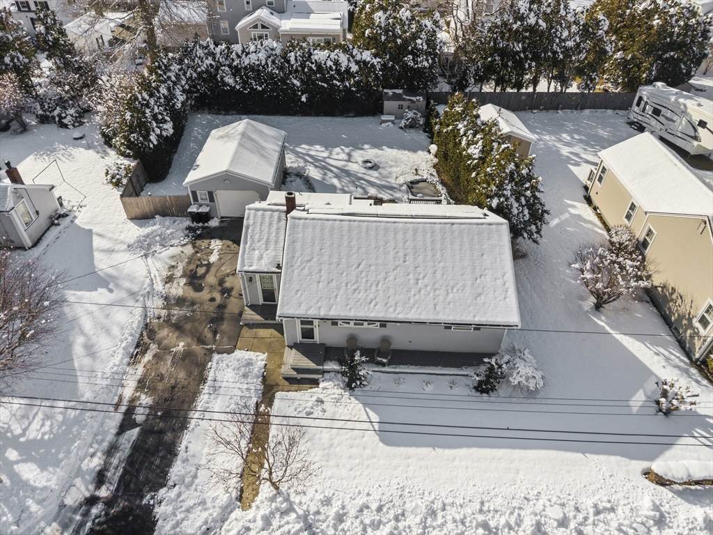 69 Coggeshall St - Photo 1