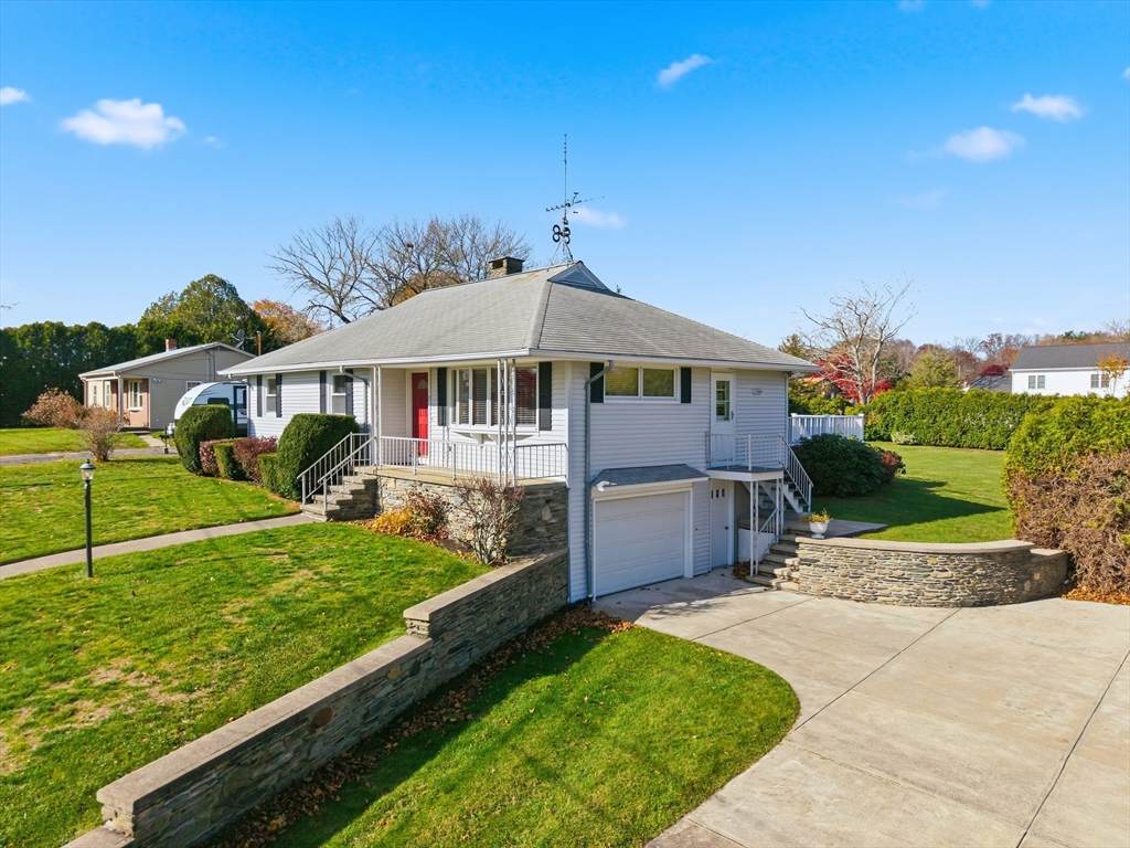 9 Monmouth St - Photo 1