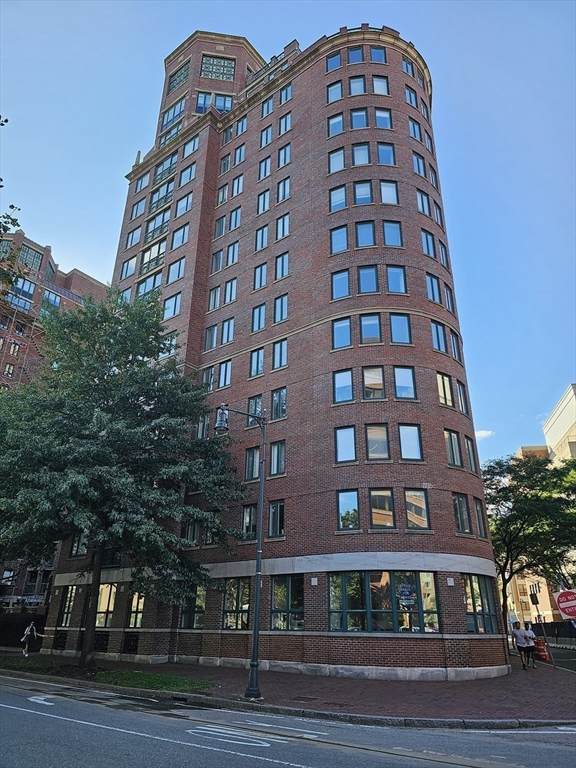 10 Rogers St - Photo 1