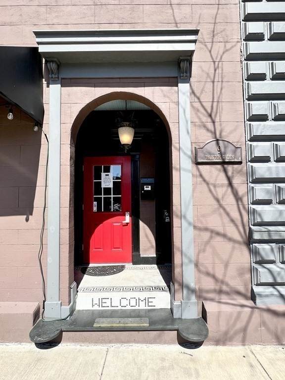 9 Taunton Green - Photo 1