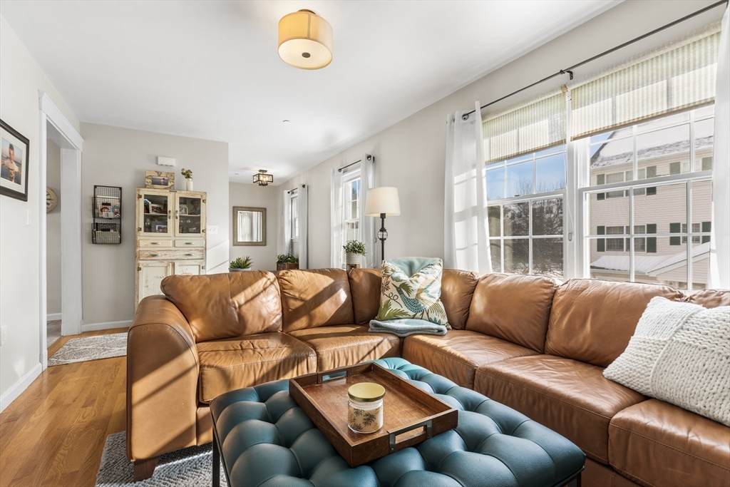 252 Albion Street - Photo 1