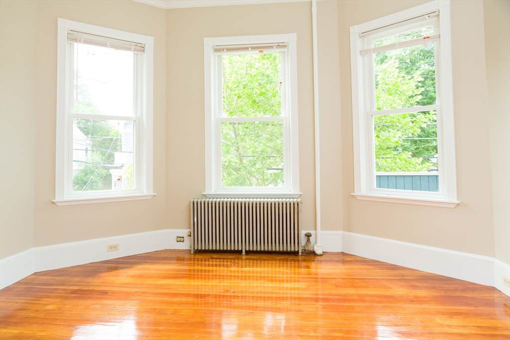 21-23 Pennsylvania Ave - Photo 1