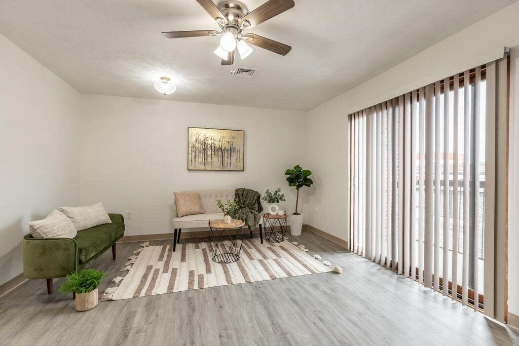 15 Ferry St - Photo 1