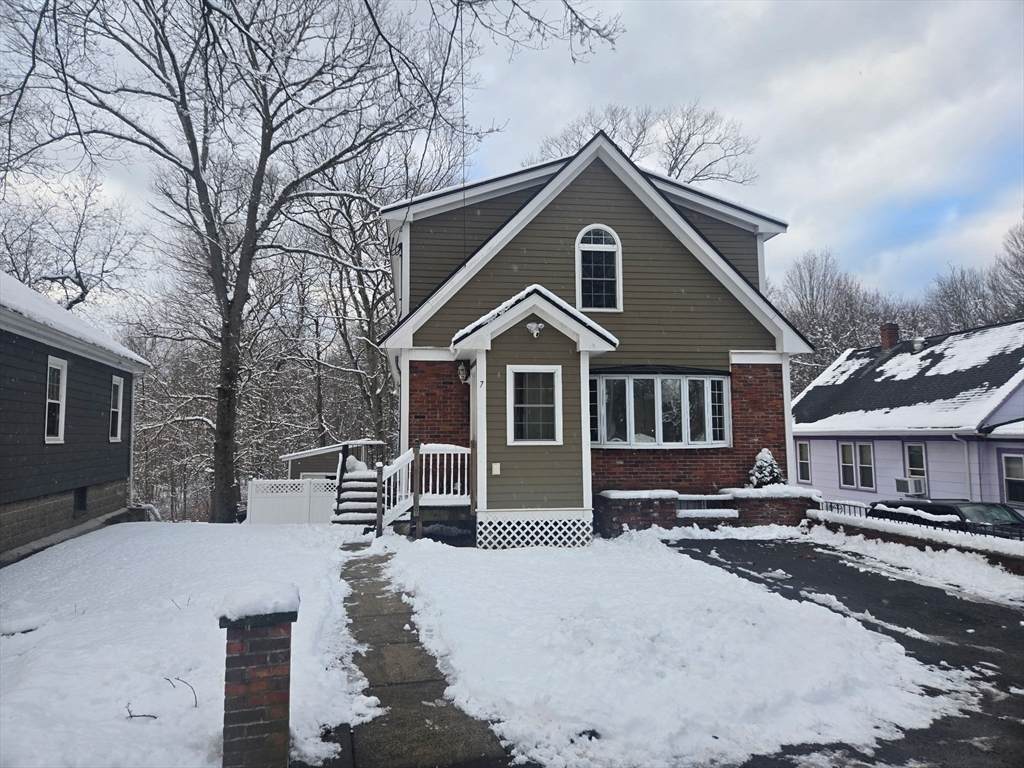 7 Central St - Photo 1