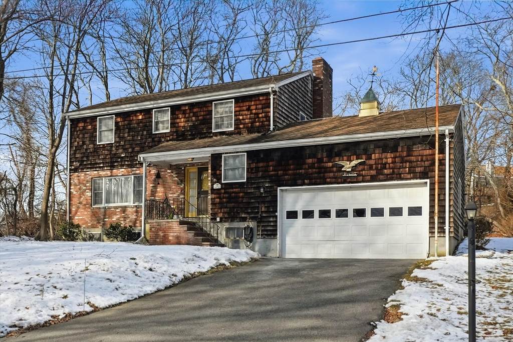 28 Surrey Rd - Photo 1