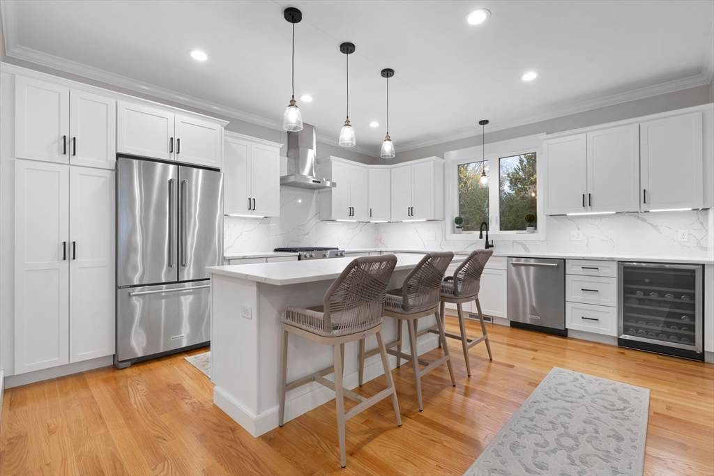 41 Lowell St - Photo 1