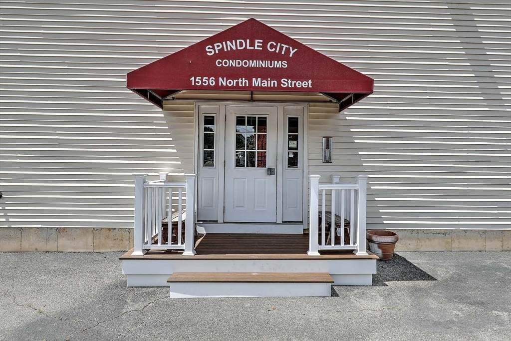 1556 N. Main Street - Photo 1