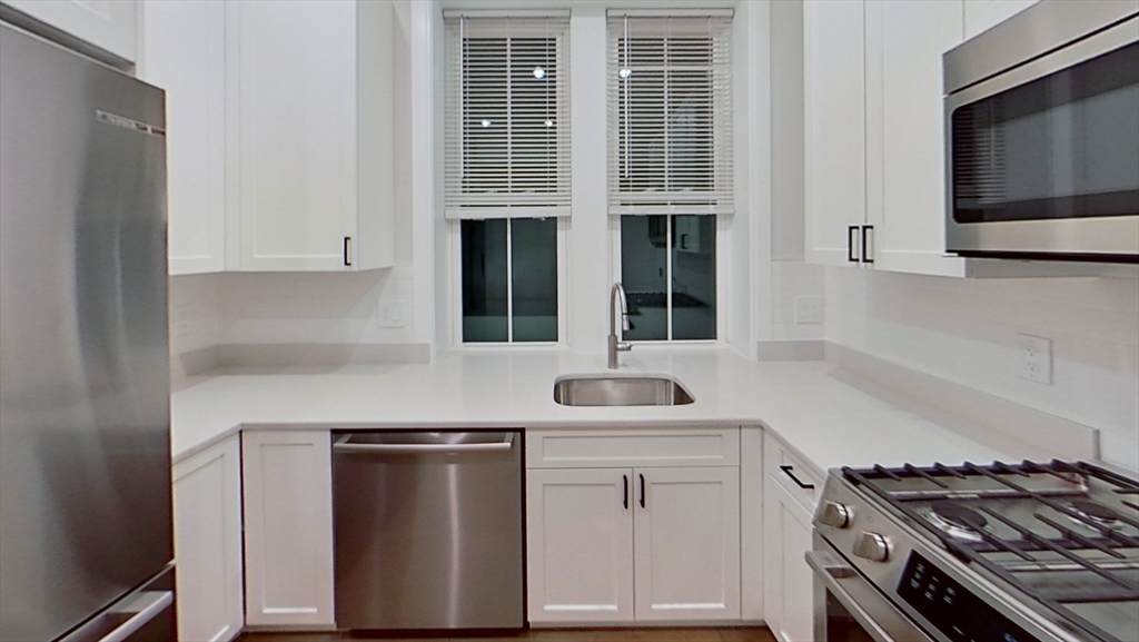 47 Englewood Ave. - Photo 1