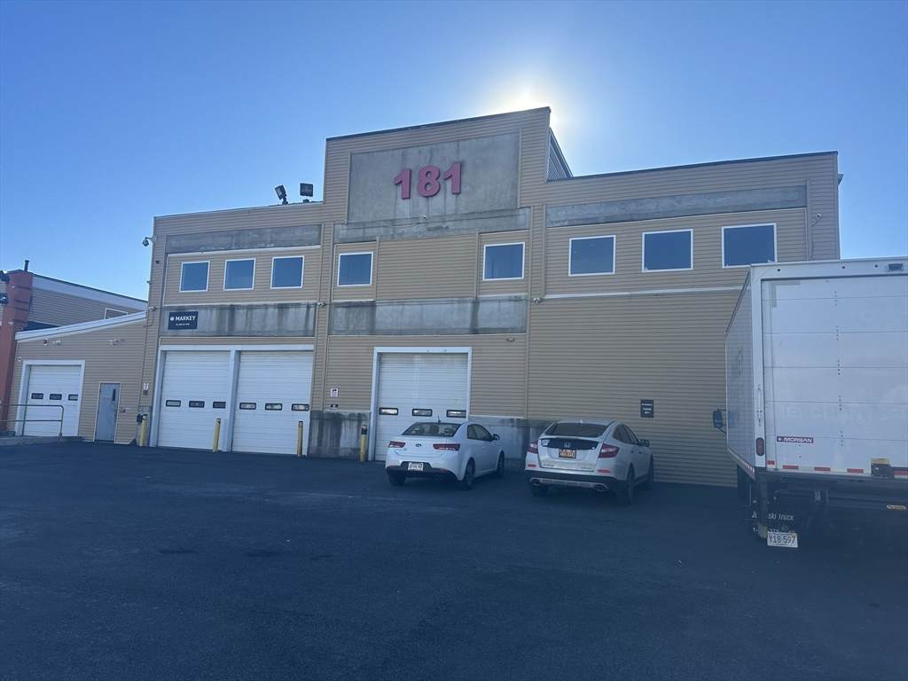 181 Old Colony Ave - Photo 1