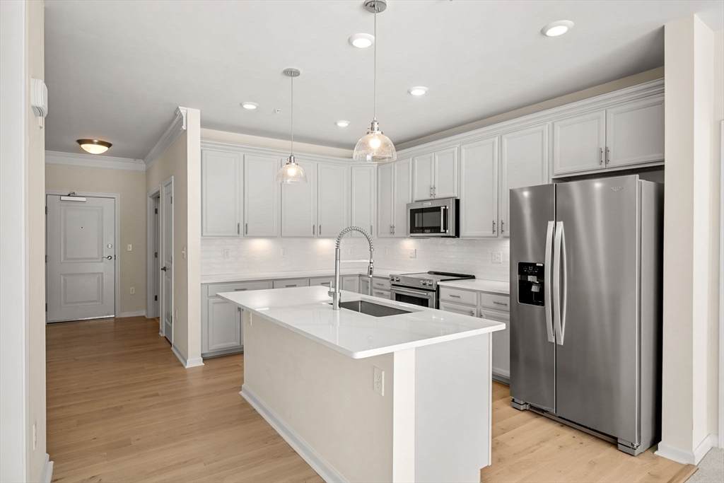 2 Stratton Dr - Photo 1