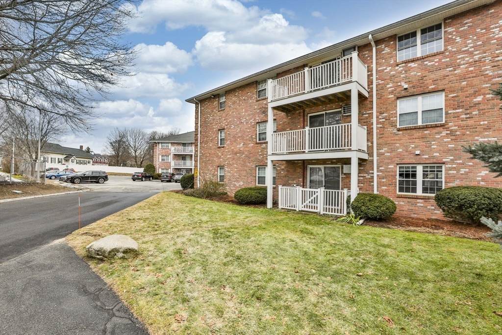 5 Karen Circle - Photo 1