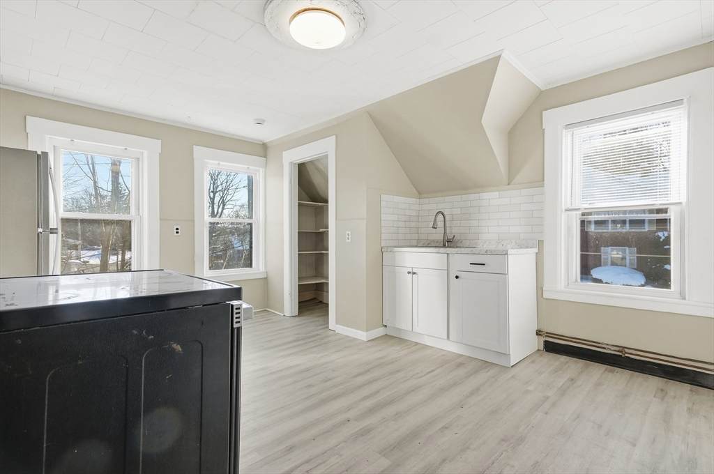 29 Allen St - Photo 1