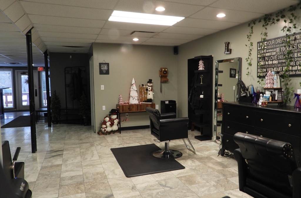 539 Berkley - Photo 1