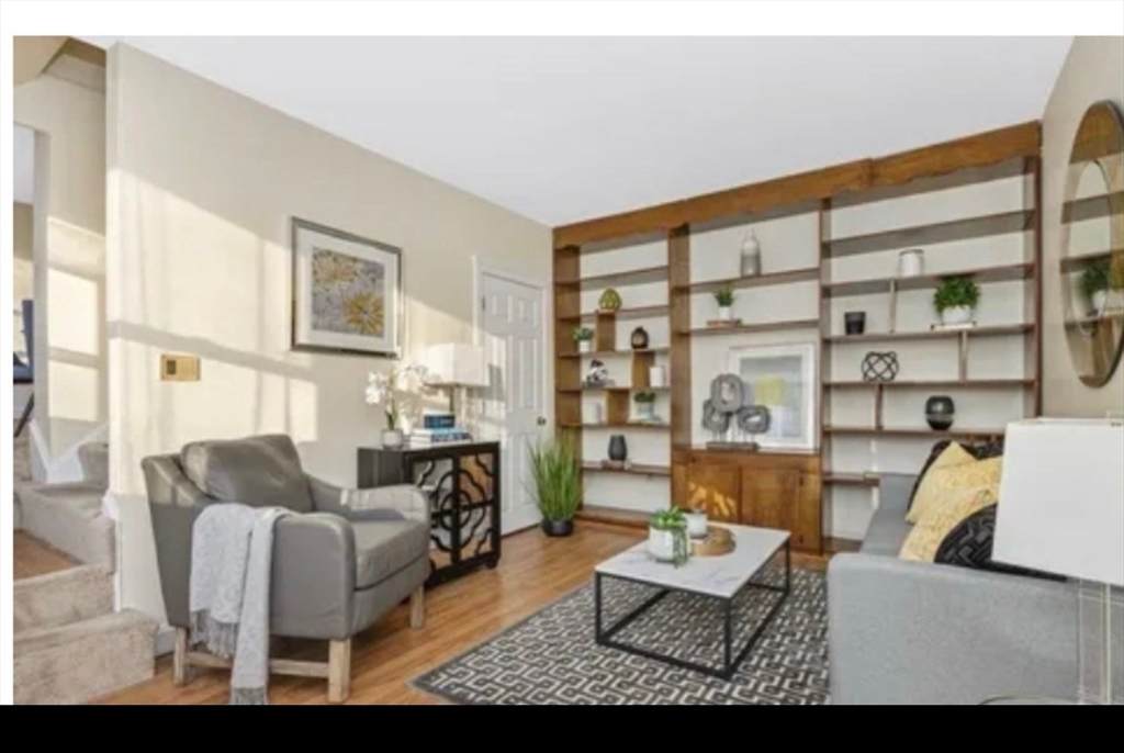 1000 Harvard St - Photo 1