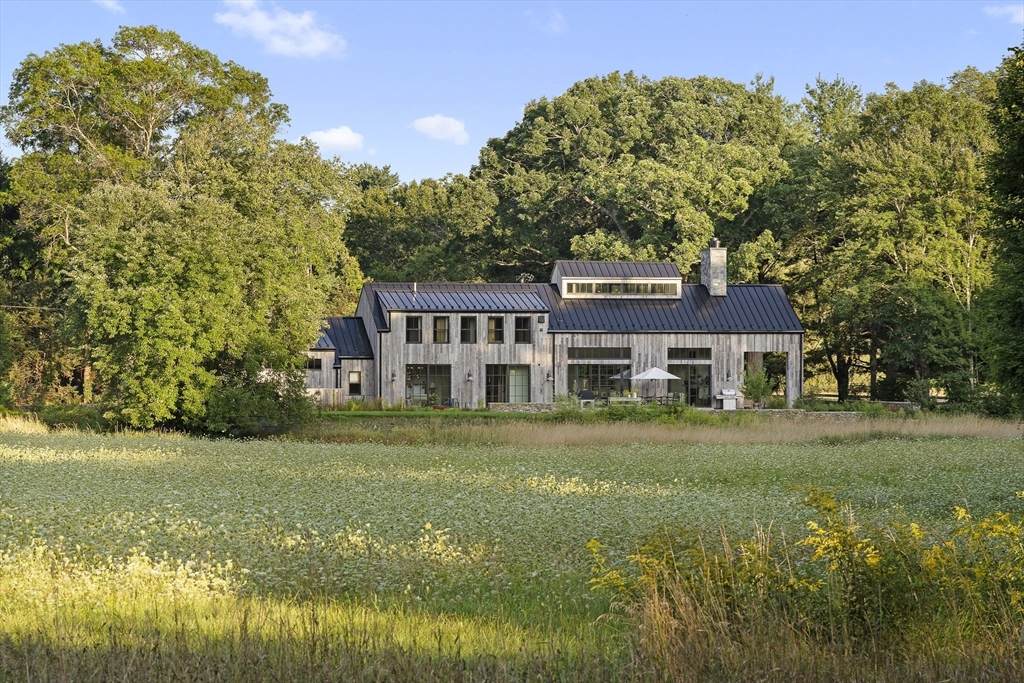 8 Silver Hill - Photo 1