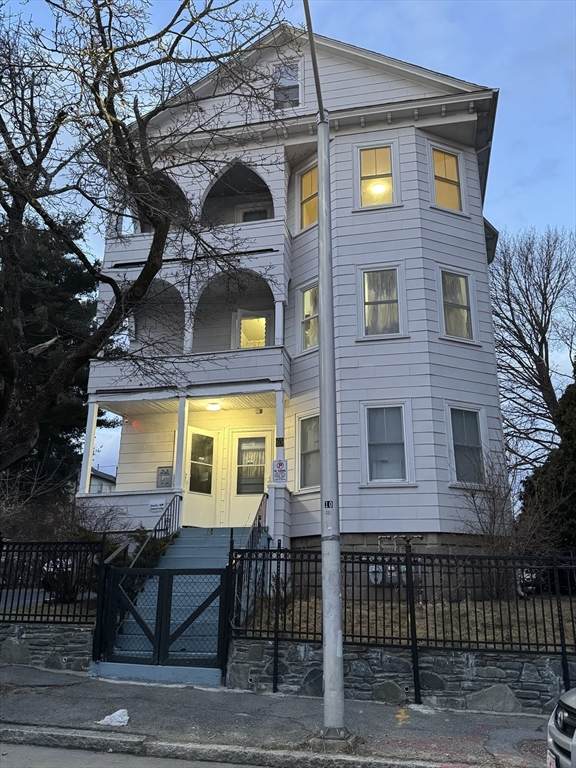 63 Upsala St - Photo 1