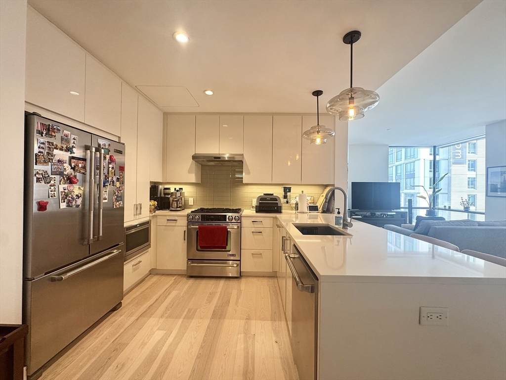 32 Traveler St - Photo 1