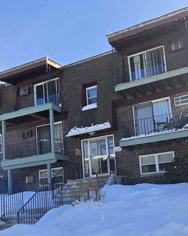 668 Robbins Ave - Photo 1