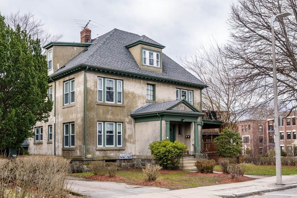 229-231 Chestnut Hill Ave - Photo 1