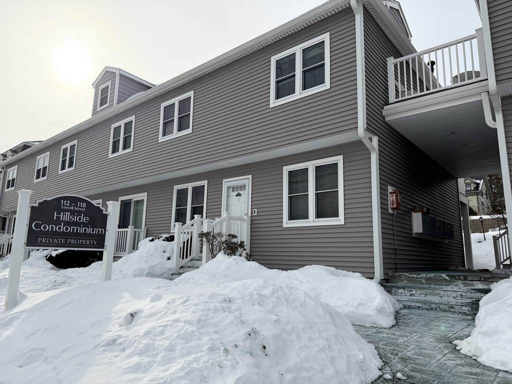 112 Lowell St - Photo 1