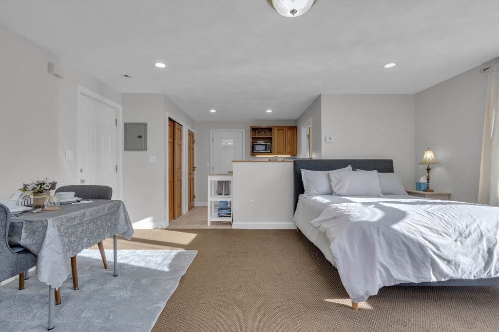 70 Garland St - Photo 1