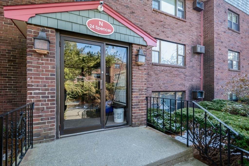 24 Spencer Rd - Photo 1