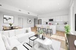 2149 Washington St - Photo 1