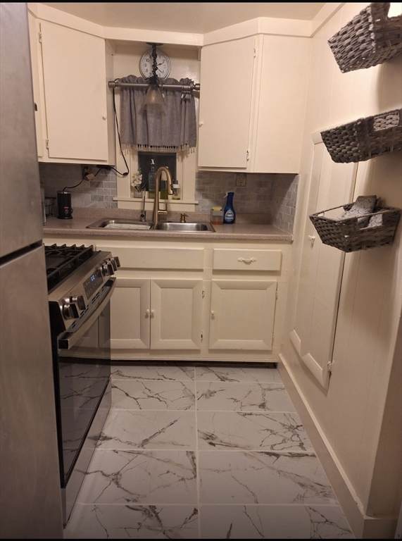 28 Cove Street - Photo 1