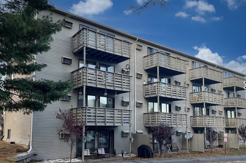 1195 Grafton St - Photo 1