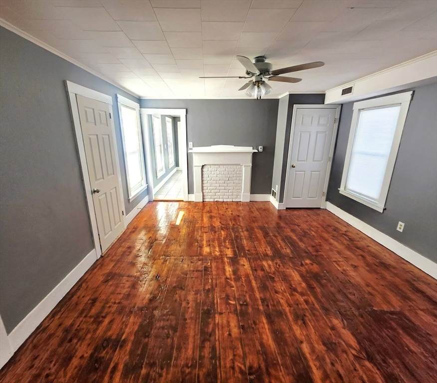 115 School - Photo 1