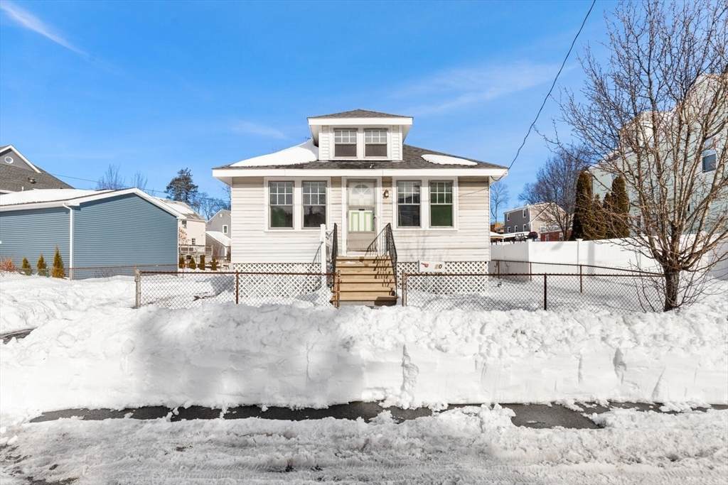 20 Huntley Street - Photo 1