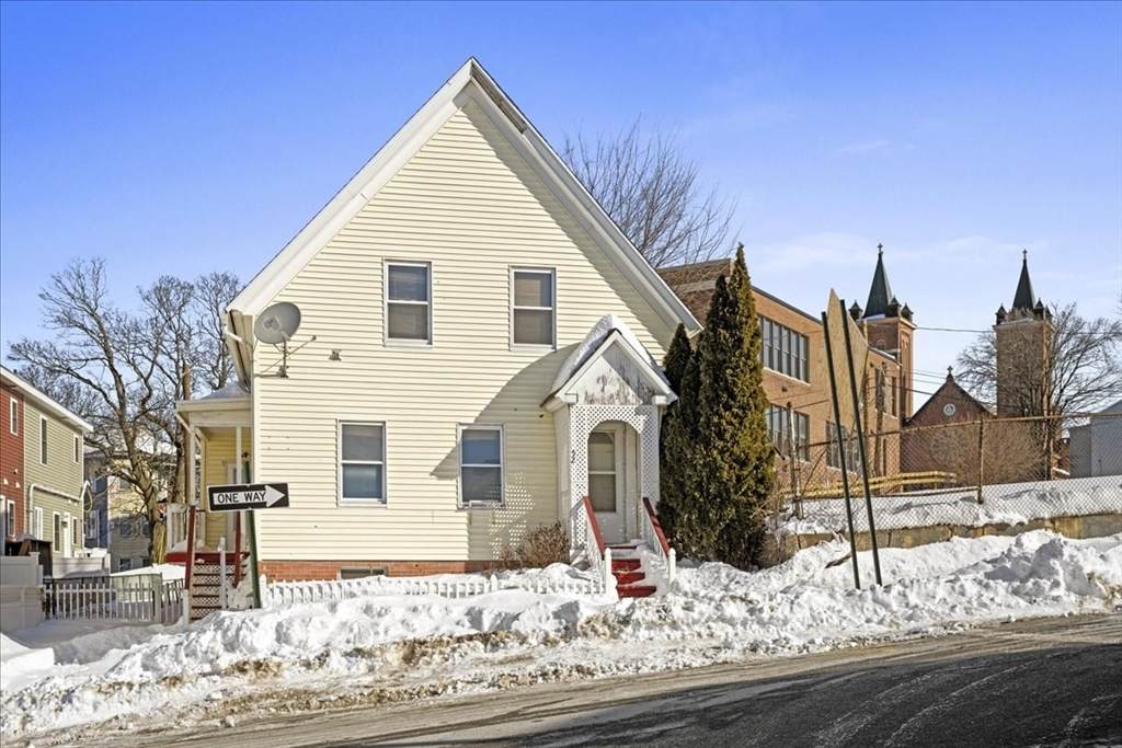 52 Harrison St - Photo 1