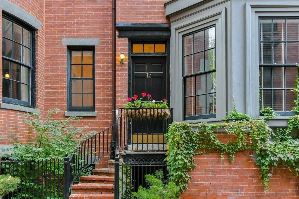 17 Willow Street - Photo 1