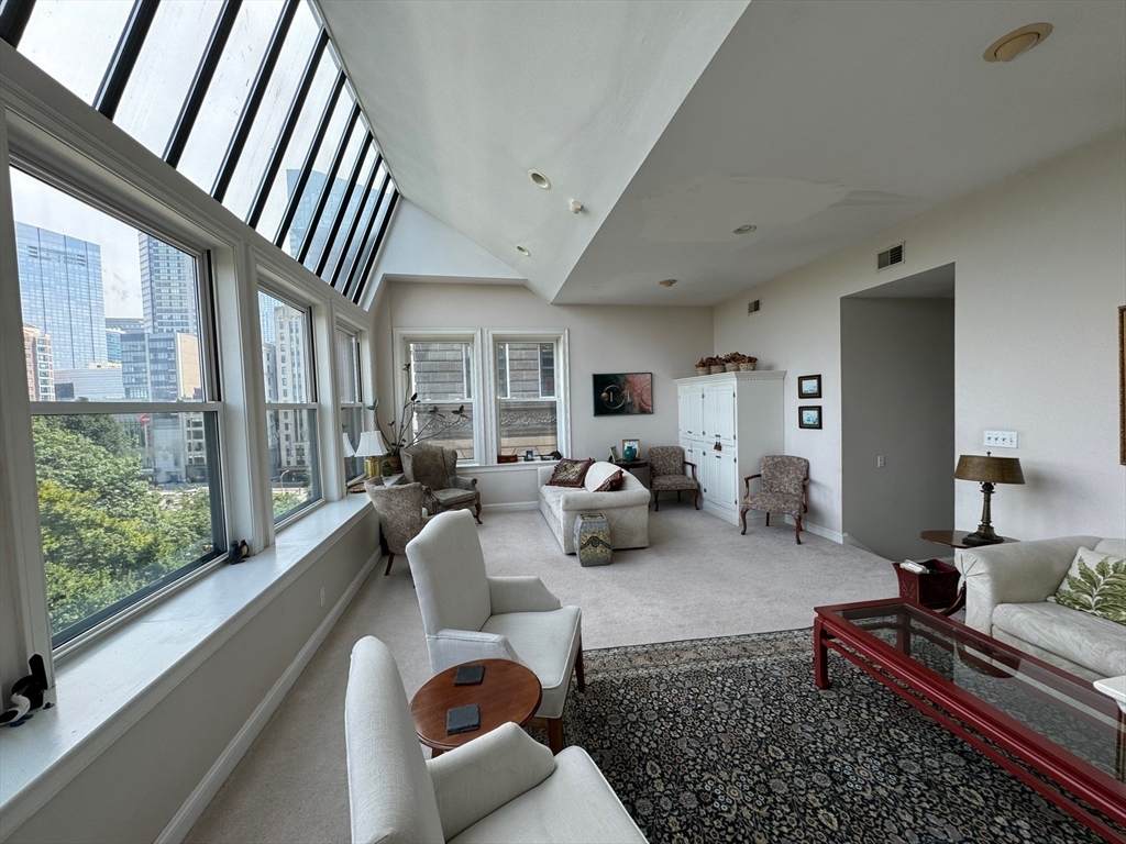 132 Boylston St - Photo 1