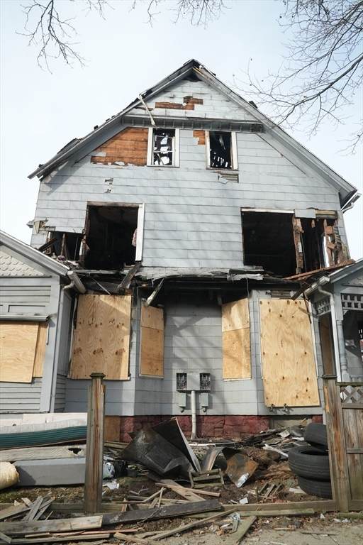 20-22 Acushnet Ave - Photo 1