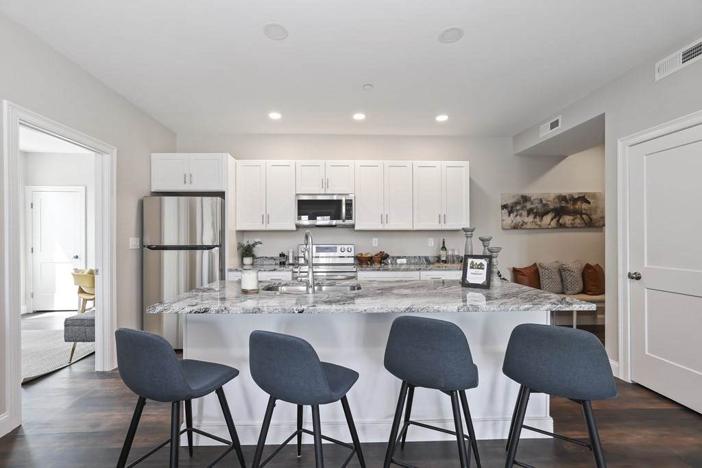 734 South Street - Photo 1