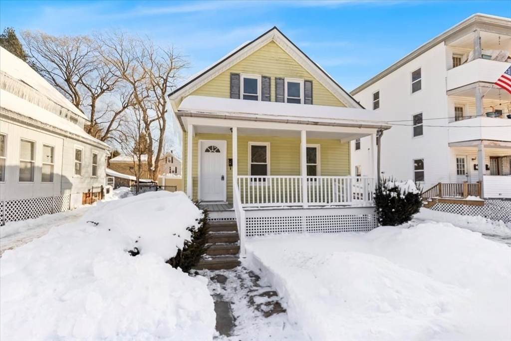 31 Webster St - Photo 1