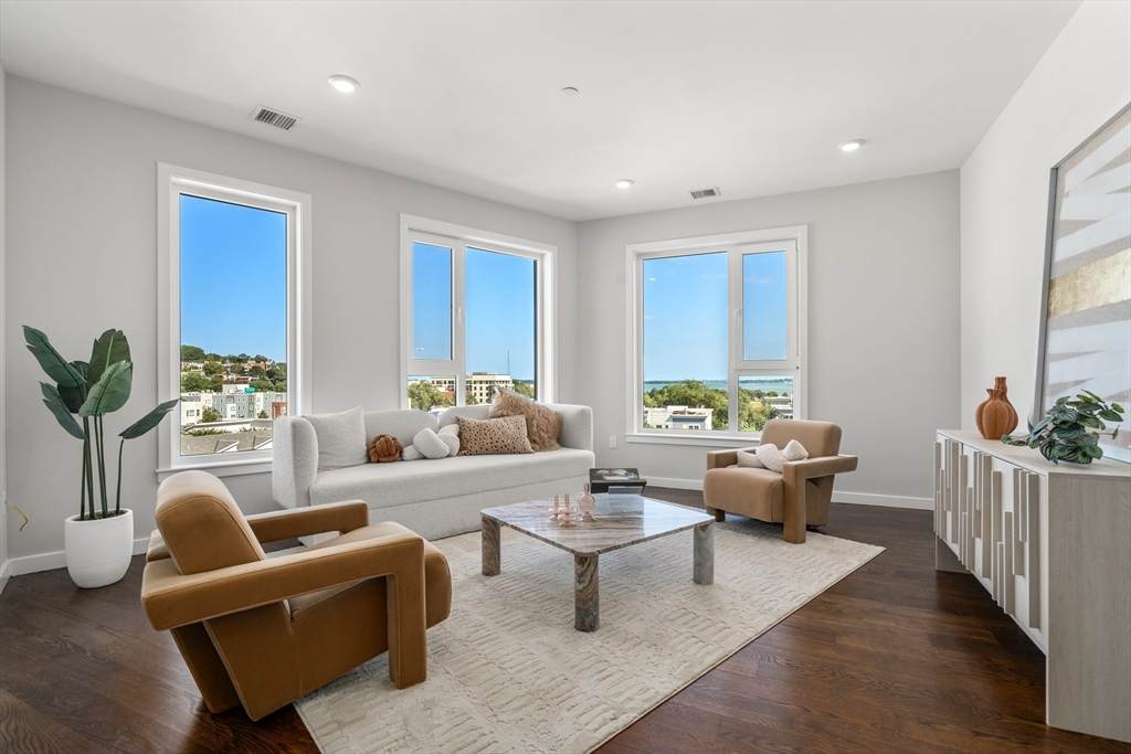 267 Old Colony - Photo 1