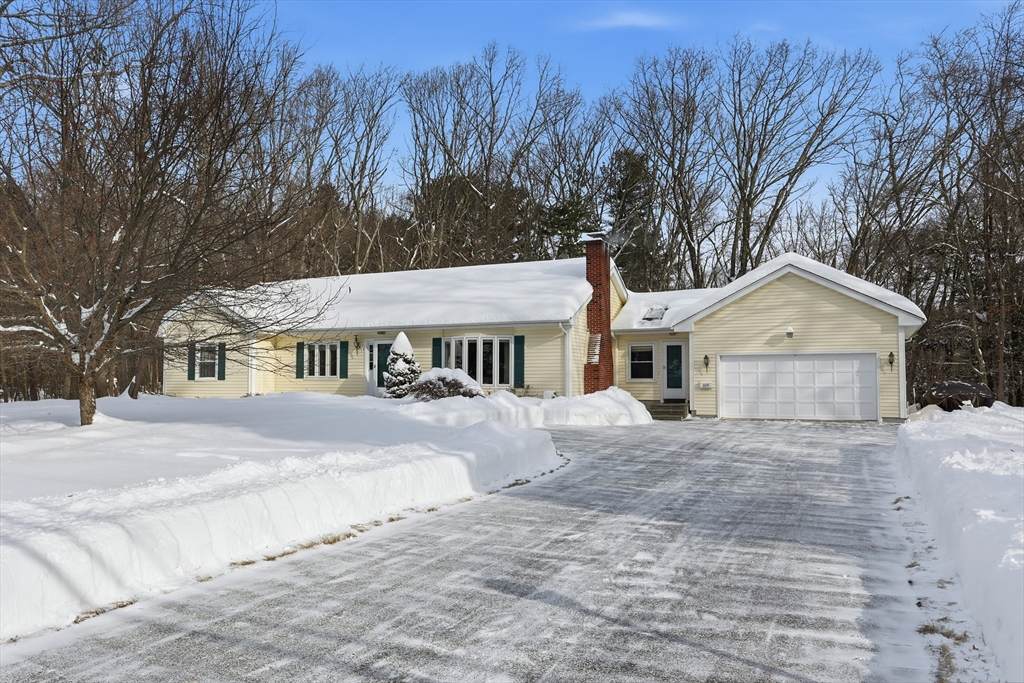 109 Westford St - Photo 1