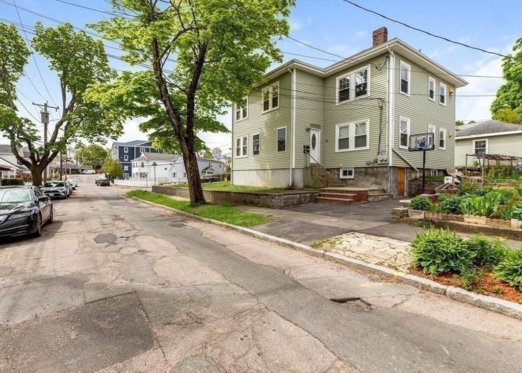 99 Montclair Ave - Photo 1