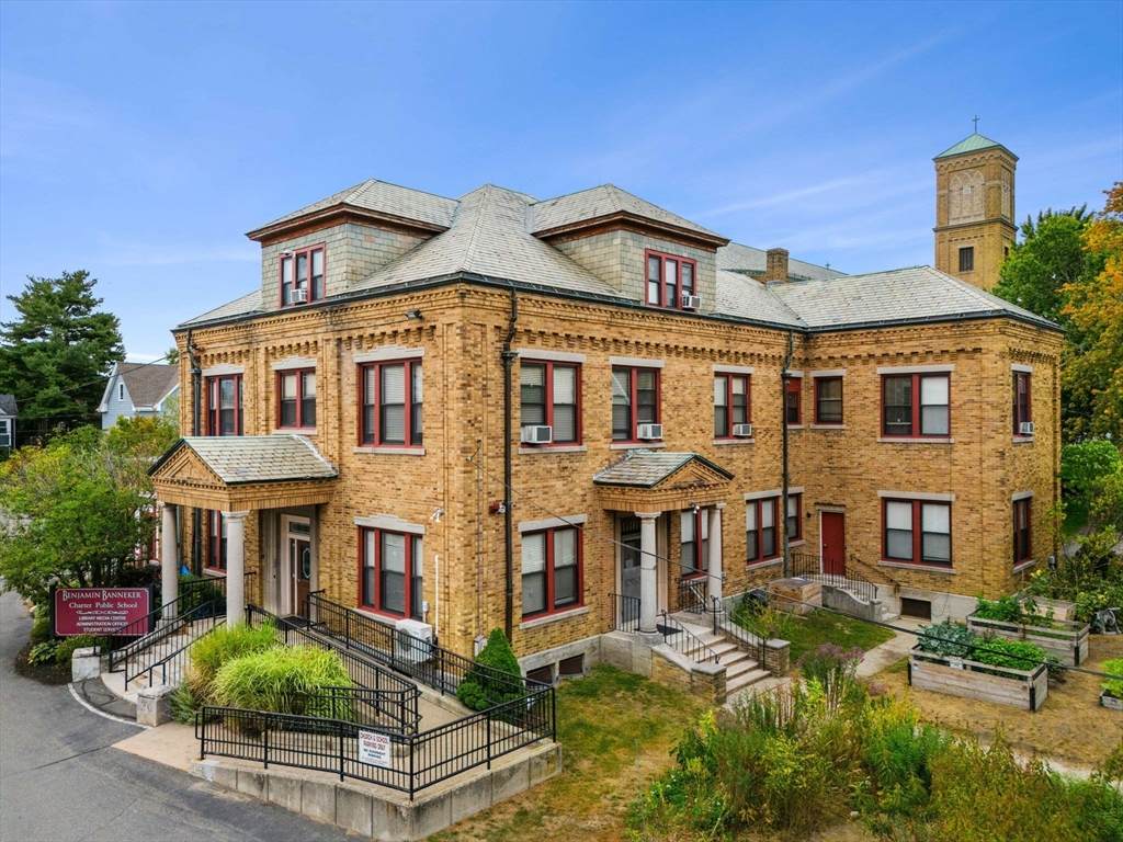 35 Middlesex Street - Photo 1